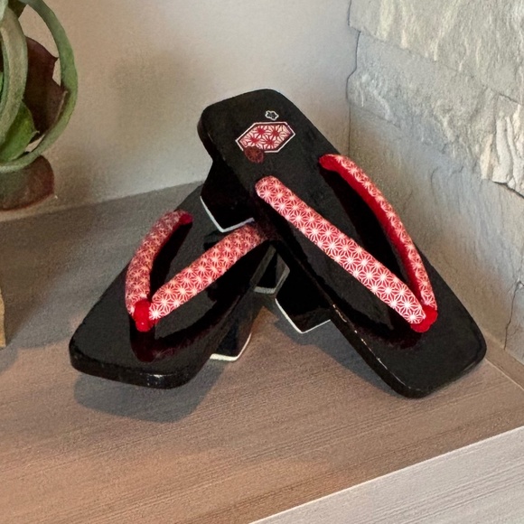 Japanese Geta  Wooden Sandals - Picture 1 of 6